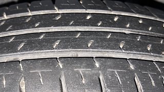 Used 2020 Maruti Suzuki Dzire [2017-2020] VXI Petrol Manual tyres LEFT REAR TYRE TREAD VIEW