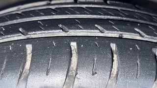 Used 2020 Maruti Suzuki Swift [2017-2021] VXi Petrol Manual tyres RIGHT FRONT TYRE TREAD VIEW