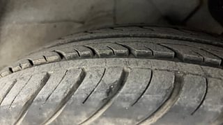 Used 2012 Chevrolet Spark [2007-2012] LT 1.0 Petrol Manual tyres RIGHT FRONT TYRE TREAD VIEW