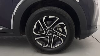 Used 2022 Kia Carens Luxury Plus 1.5 Diesel AT 7 STR Diesel Automatic tyres RIGHT FRONT TYRE RIM VIEW