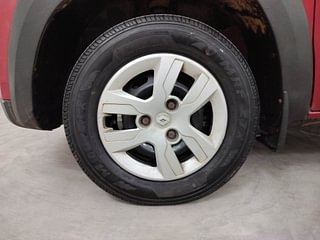 Used 2016 Renault Kwid [2015-2019] RXT Petrol Manual tyres LEFT FRONT TYRE RIM VIEW