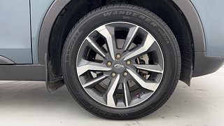 Used 2021 Mahindra XUV 300 W8 AMT (O) Diesel Diesel Automatic tyres RIGHT FRONT TYRE RIM VIEW