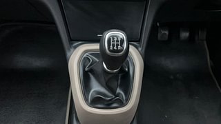 Used 2018 Hyundai Xcent [2017-2019] S Petrol Petrol Manual interior GEAR  KNOB VIEW