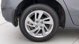 Used 2022 honda Jazz VX CVT Petrol Automatic tyres RIGHT REAR TYRE RIM VIEW