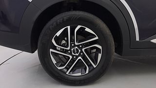 Used 2022 Kia Carens Luxury Plus 1.5 Diesel AT 7 STR Diesel Automatic tyres RIGHT REAR TYRE RIM VIEW