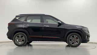 Used 2020 Kia Seltos HTX G Petrol Manual exterior RIGHT SIDE VIEW