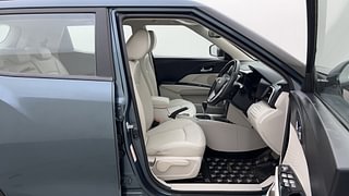 Used 2021 Mahindra XUV 300 W8 AMT (O) Diesel Diesel Automatic interior RIGHT SIDE FRONT DOOR CABIN VIEW