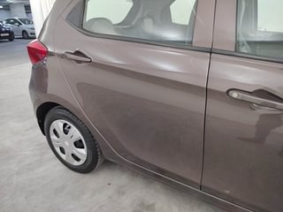 Used 2018 Tata Tiago [2016-2020] Revotorq XT Diesel Manual dents MINOR SCRATCH