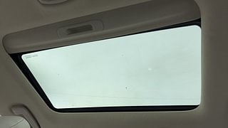 Used 2021 Mahindra XUV 300 W8 AMT (O) Diesel Diesel Automatic top_features Sunroof