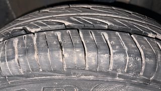 Used 2012 Maruti Suzuki Alto 800 [2012-2016] Lxi Petrol Manual tyres LEFT FRONT TYRE TREAD VIEW