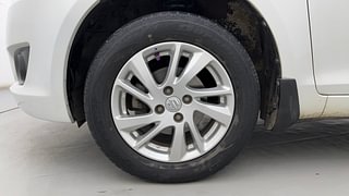 Used 2014 Maruti Suzuki Swift [2011-2017] ZDi Diesel Manual tyres LEFT FRONT TYRE RIM VIEW