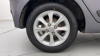 Used 2015 Hyundai Grand i10 Asta AT 1.2 Kappa VTVT Petrol Automatic tyres RIGHT REAR TYRE RIM VIEW