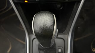 Used 2021 Maruti Suzuki S-Cross Alpha 1.5 AT Petrol Automatic interior GEAR  KNOB VIEW