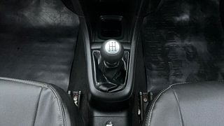 Used 2014 Maruti Suzuki Swift [2011-2017] ZDi Diesel Manual interior GEAR  KNOB VIEW