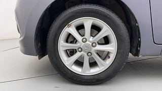 Used 2015 Hyundai Grand i10 Asta AT 1.2 Kappa VTVT Petrol Automatic tyres LEFT FRONT TYRE RIM VIEW