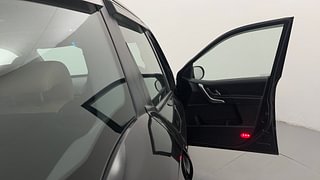 Used 2019 Mahindra XUV500 [2017-2021] W9 AT Diesel Automatic interior RIGHT FRONT DOOR OPEN VIEW