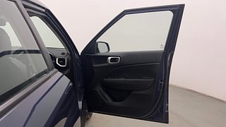 Used 2019 Hyundai Venue [2019-2020] S 1.4 CRDI Diesel Manual interior RIGHT FRONT DOOR OPEN VIEW