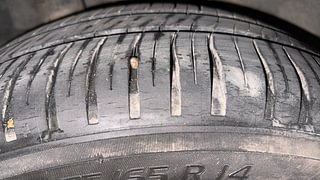 Used 2013 Honda Brio [2011-2016] VX MT Petrol Manual tyres RIGHT REAR TYRE TREAD VIEW