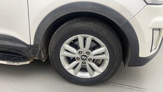 Used 2015 Hyundai Creta [2015-2018] 1.6 SX Plus Petrol Petrol Manual tyres RIGHT FRONT TYRE RIM VIEW