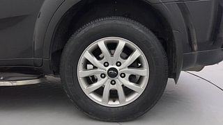 Used 2019 Mahindra XUV500 [2017-2021] W9 AT Diesel Automatic tyres LEFT REAR TYRE RIM VIEW