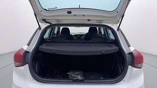 Used 2018 Hyundai Elite i20 [2018-2020] Asta CVT Petrol Automatic interior DICKY INSIDE VIEW