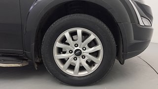 Used 2019 Mahindra XUV500 [2017-2021] W9 AT Diesel Automatic tyres RIGHT FRONT TYRE RIM VIEW