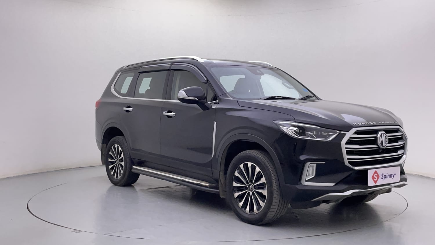 New MG Motors Gloster exterior RIGHT FRONT CORNER VIEW