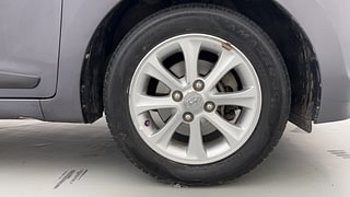 Used 2015 Hyundai Grand i10 Asta AT 1.2 Kappa VTVT Petrol Automatic tyres RIGHT FRONT TYRE RIM VIEW