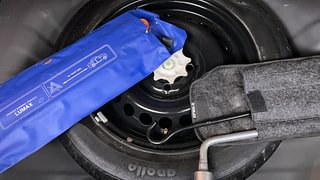 Used 2015 Hyundai Grand i10 Asta AT 1.2 Kappa VTVT Petrol Automatic tyres SPARE TYRE VIEW