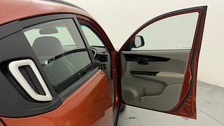 Used 2016 Mahindra KUV100 [2015-2017] K8 6 STR Petrol Manual interior RIGHT FRONT DOOR OPEN VIEW