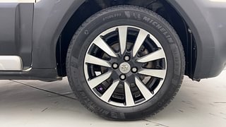 Used 2014 Toyota Etios Cross [2014-2020] 1.4 VD Diesel Manual tyres RIGHT FRONT TYRE RIM VIEW