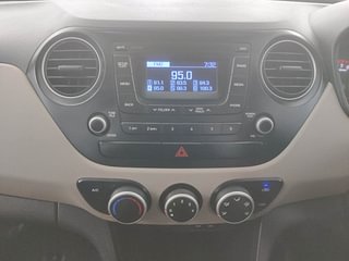 Used 2018 Hyundai Grand i10 [2017-2020] Magna 1.2 Kappa VTVT Petrol Manual interior MUSIC SYSTEM & AC CONTROL VIEW