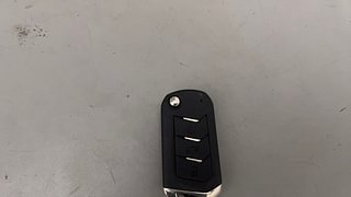 Used 2022 Mahindra XUV 300 W8 Petrol Petrol Manual extra CAR KEY VIEW