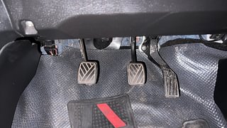 Used 2015 Maruti Suzuki Swift [2011-2017] ZXi Petrol Manual interior PEDALS VIEW