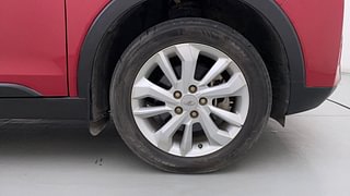 Used 2021 Mahindra XUV 300 W8 Diesel Diesel Manual tyres RIGHT FRONT TYRE RIM VIEW