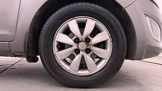 Used 2014 Hyundai i20 [2012-2014] Asta 1.4 CRDI Diesel Manual tyres RIGHT FRONT TYRE RIM VIEW