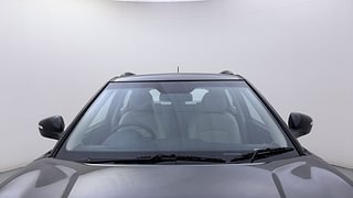 Used 2022 Mahindra XUV 300 W8 (O) Petrol Petrol Manual exterior FRONT WINDSHIELD VIEW