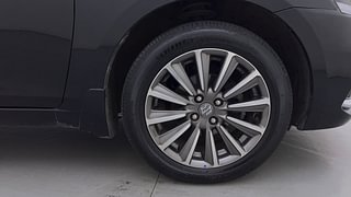 Used 2020 Maruti Suzuki Ciaz Alpha Petrol Petrol Manual tyres RIGHT FRONT TYRE RIM VIEW