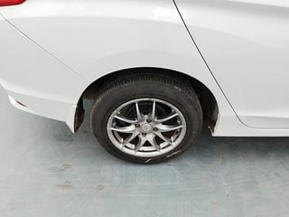 Used 2015 Honda City [2014-2017] SV Petrol Manual tyres RIGHT REAR TYRE RIM VIEW