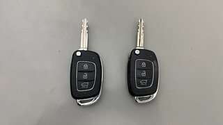 Used 2014 Hyundai Elite i20 [2014-2018] Sportz 1.2 Petrol Manual extra CAR KEY VIEW