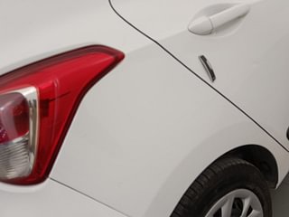 Used 2018 Hyundai Grand i10 [2017-2020] Sportz 1.2 Kappa VTVT CNG (Outside Fitted) Petrol+cng Manual dents MINOR SCRATCH