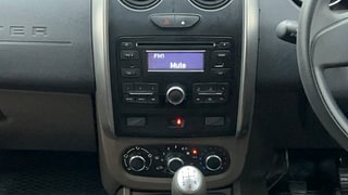 Used 2016 Renault Duster [2015-2020] RXL Petrol Petrol Manual interior MUSIC SYSTEM & AC CONTROL VIEW