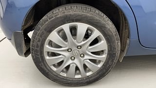 Used 2016 Maruti Suzuki Baleno [2015-2019] Zeta AT Petrol Petrol Automatic tyres RIGHT REAR TYRE RIM VIEW