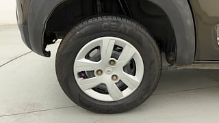 Used 2019 Renault Kwid [2015-2019] 1.0 RXT Opt Petrol Manual tyres RIGHT REAR TYRE RIM VIEW