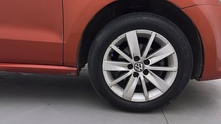 Used 2015 Volkswagen Polo [2014-2020] Highline 1.5 (D) Diesel Manual tyres RIGHT FRONT TYRE RIM VIEW