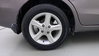 Used 2014 Honda Amaze [2013-2016] 1.2 S i-VTEC Petrol Manual tyres RIGHT REAR TYRE RIM VIEW