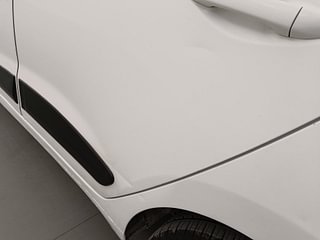Used 2018 Hyundai Grand i10 [2017-2020] Sportz 1.2 Kappa VTVT CNG (Outside Fitted) Petrol+cng Manual dents MINOR DENT