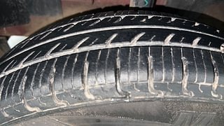 Used 2015 Renault Kwid [2015-2019] RXL Petrol Manual tyres LEFT FRONT TYRE TREAD VIEW