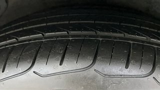 Used 2017 Hyundai Fluidic Verna 4S [2015-2018] 1.6 VTVT SX AT Petrol Automatic tyres RIGHT REAR TYRE TREAD VIEW