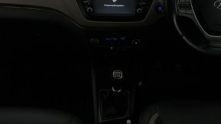 Used 2017 Hyundai Elite i20 [2014-2018] Asta 1.2 (O) Petrol Manual interior GEAR  KNOB VIEW